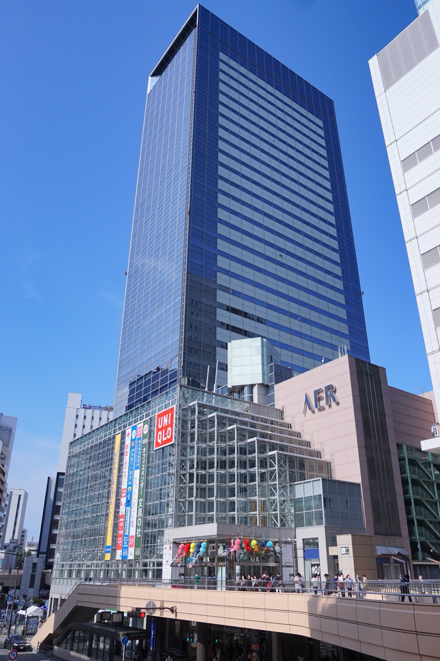 AERビルと仙台駅西口周辺の都市景観